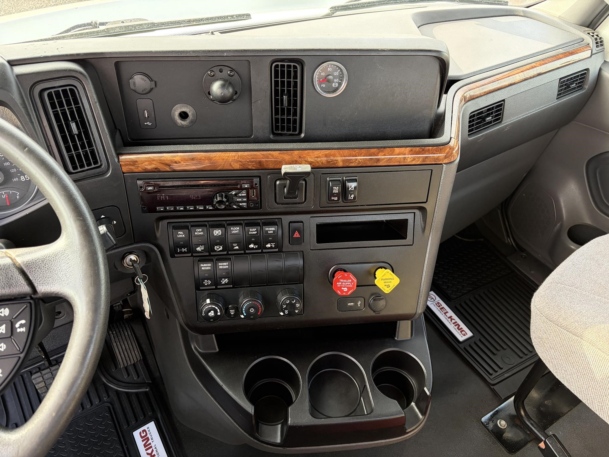 2019 INTERNATIONAL LT 11035872608 2019 INTERNATIONAL LT 11035872608