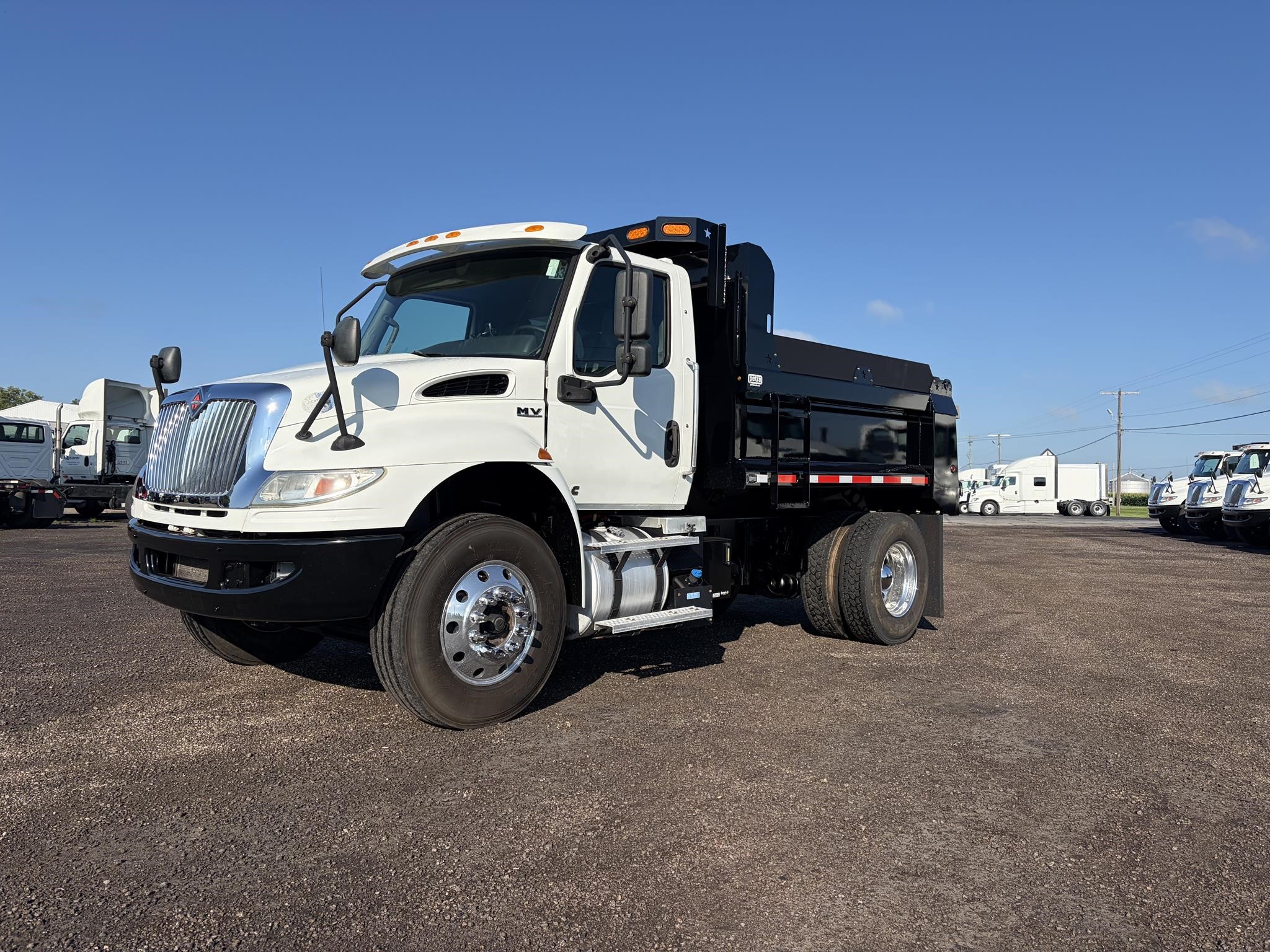 2021 INTERNATIONAL MV 2021 INTERNATIONAL MV - image 1 of 6