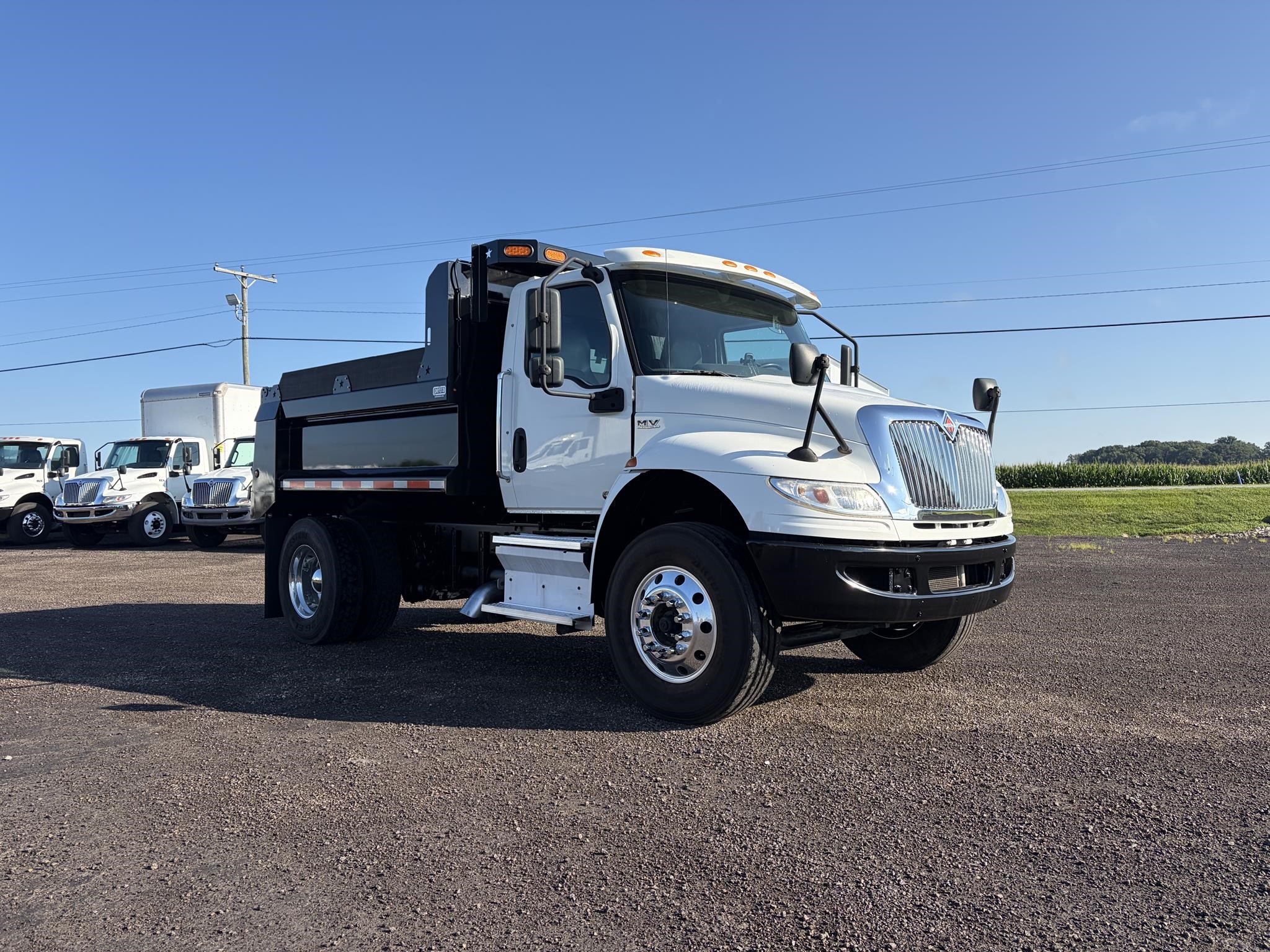 2021 INTERNATIONAL MV 2021 INTERNATIONAL MV - image 2 of 6