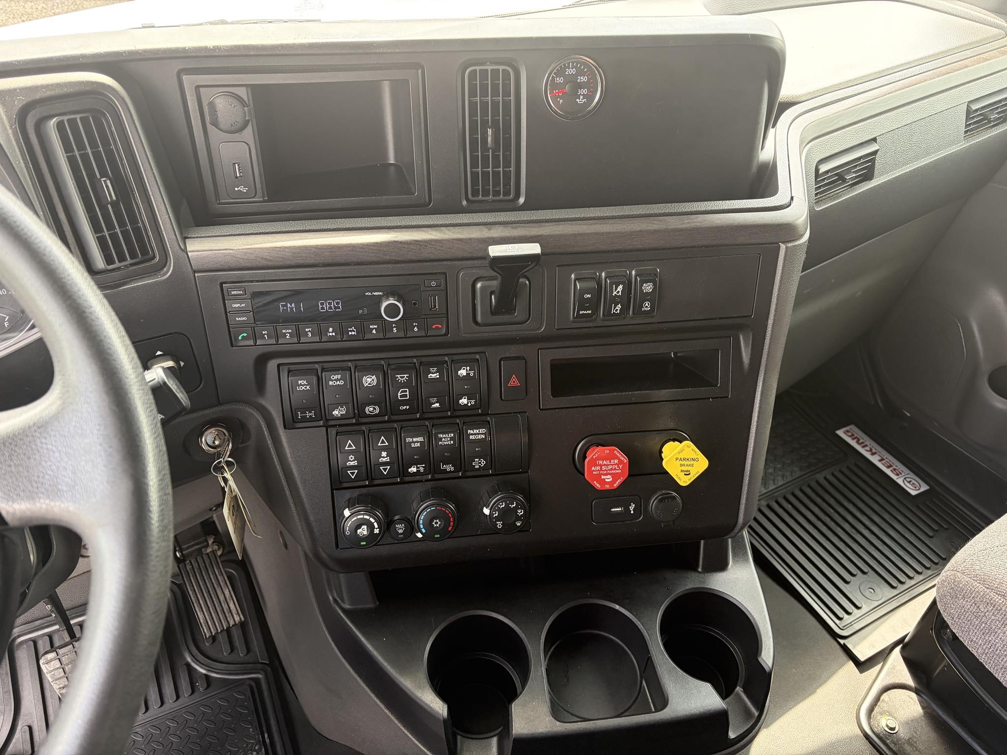 2024 INTERNATIONAL LT 11042688841 2024 INTERNATIONAL LT 11042688841