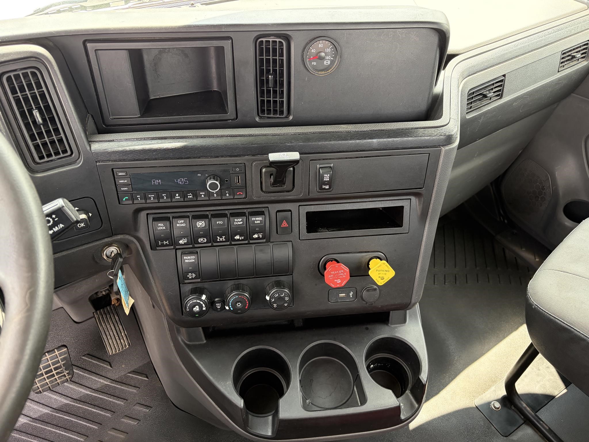 2022 INTERNATIONAL LT 11042690550 2022 INTERNATIONAL LT 11042690550