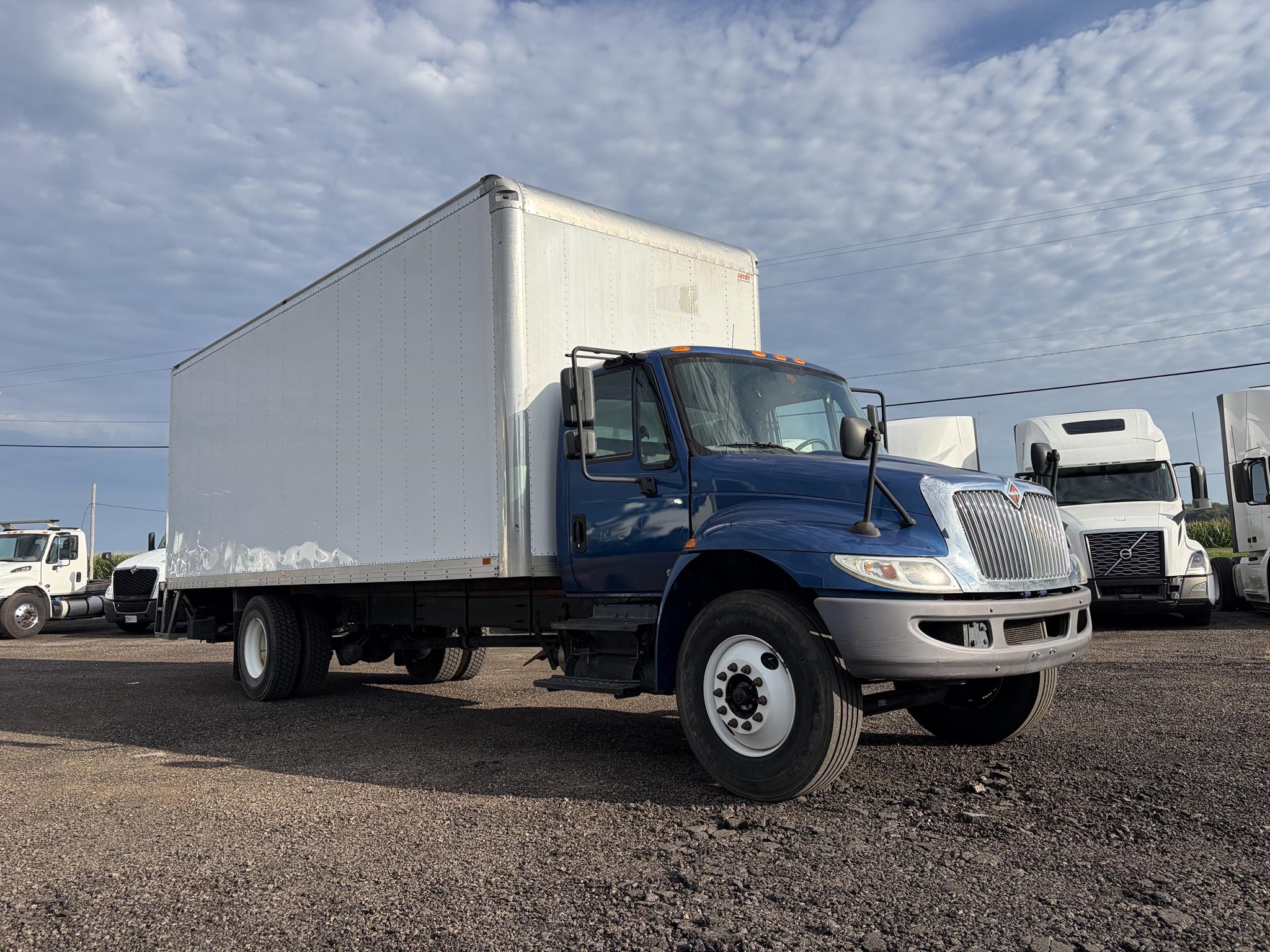 2019 INTERNATIONAL DURASTAR 4300 2019 INTERNATIONAL DURASTAR 4300 - image 1 of 6