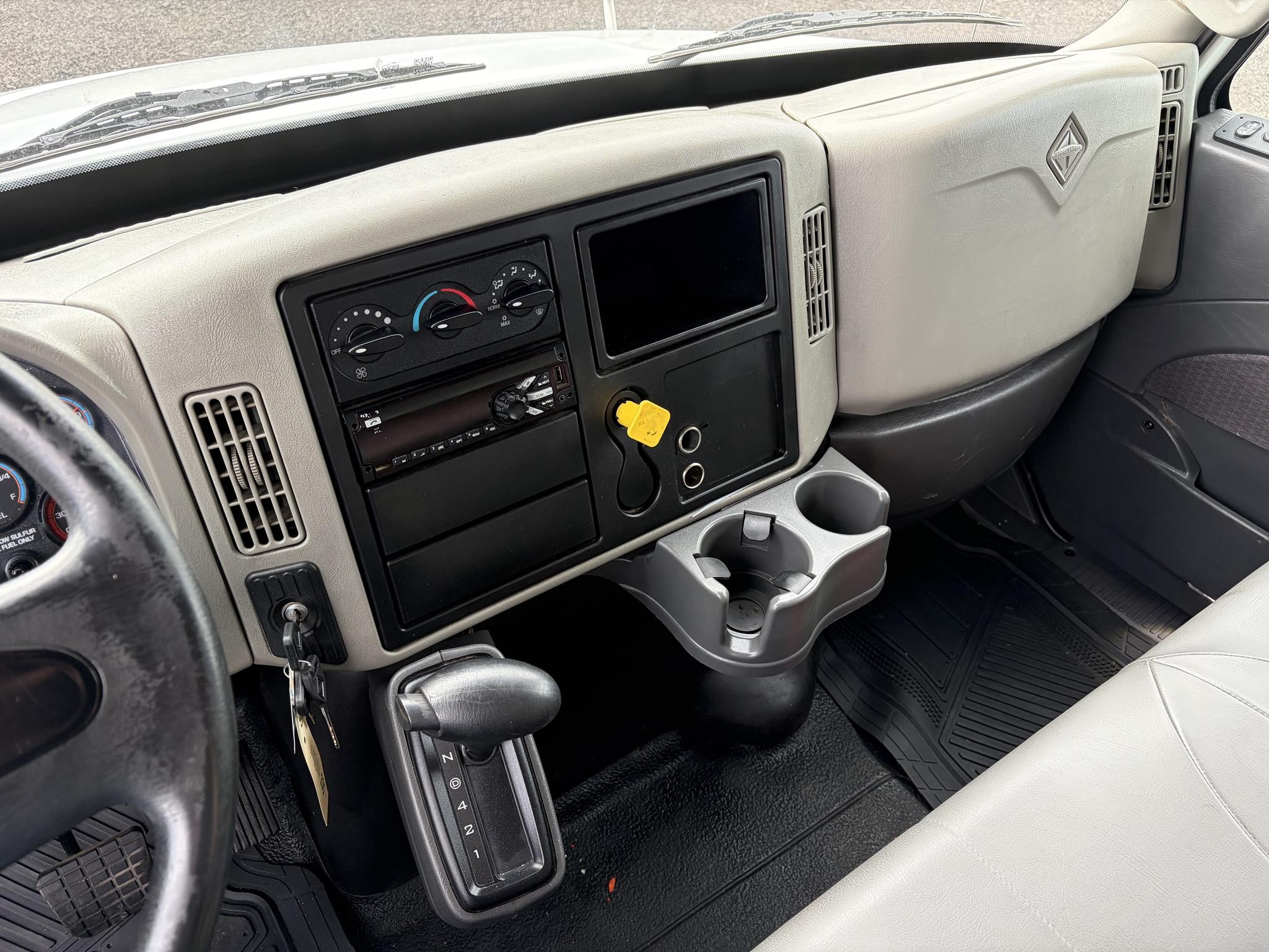 2018 INTERNATIONAL DURASTAR 4300 11043143792 2018 INTERNATIONAL DURASTAR 4300 11043143792