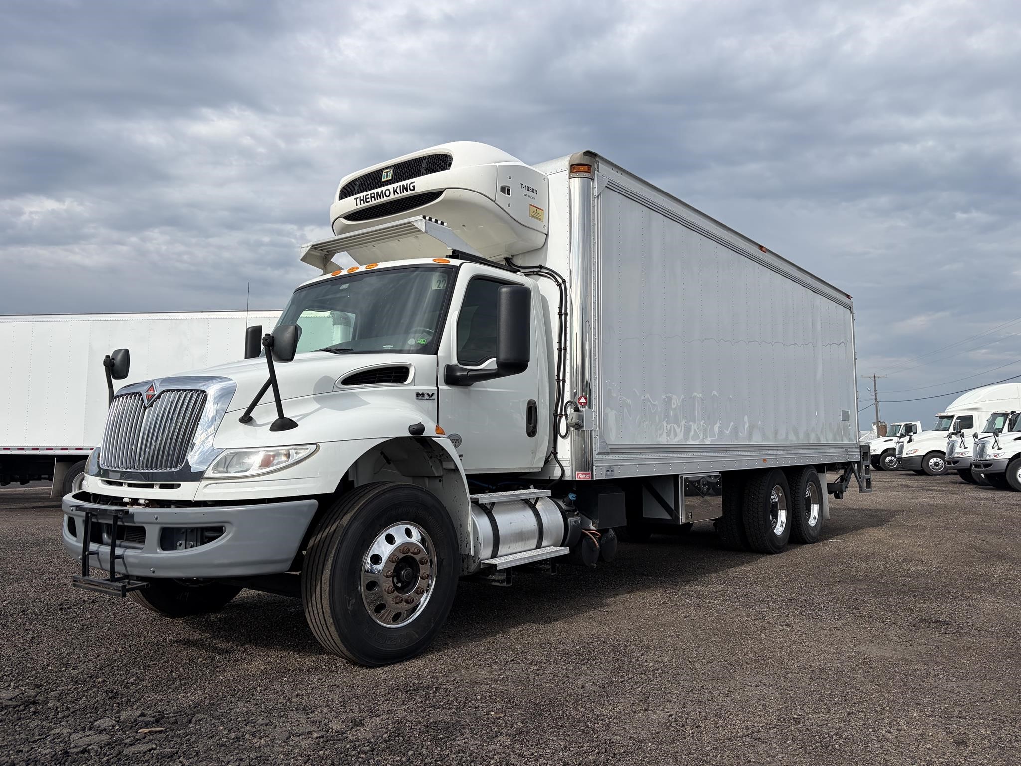 2019 INTERNATIONAL MV 2019 INTERNATIONAL MV - image 2 of 6