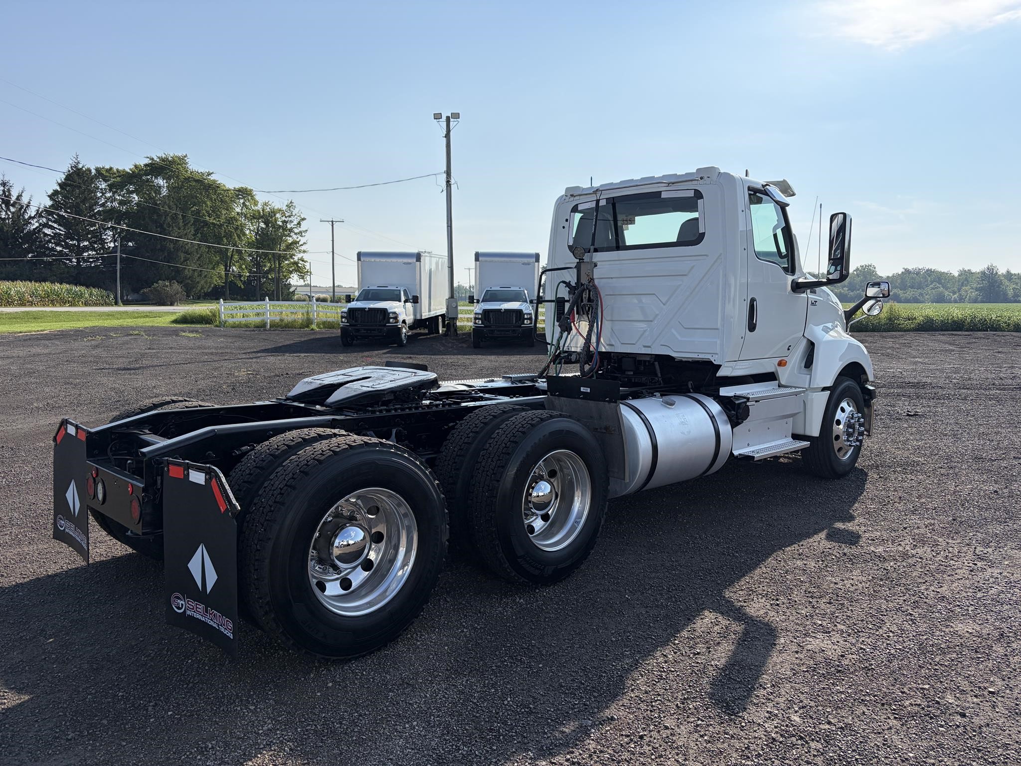 2019 INTERNATIONAL LT 2019 INTERNATIONAL LT - image 4 of 6