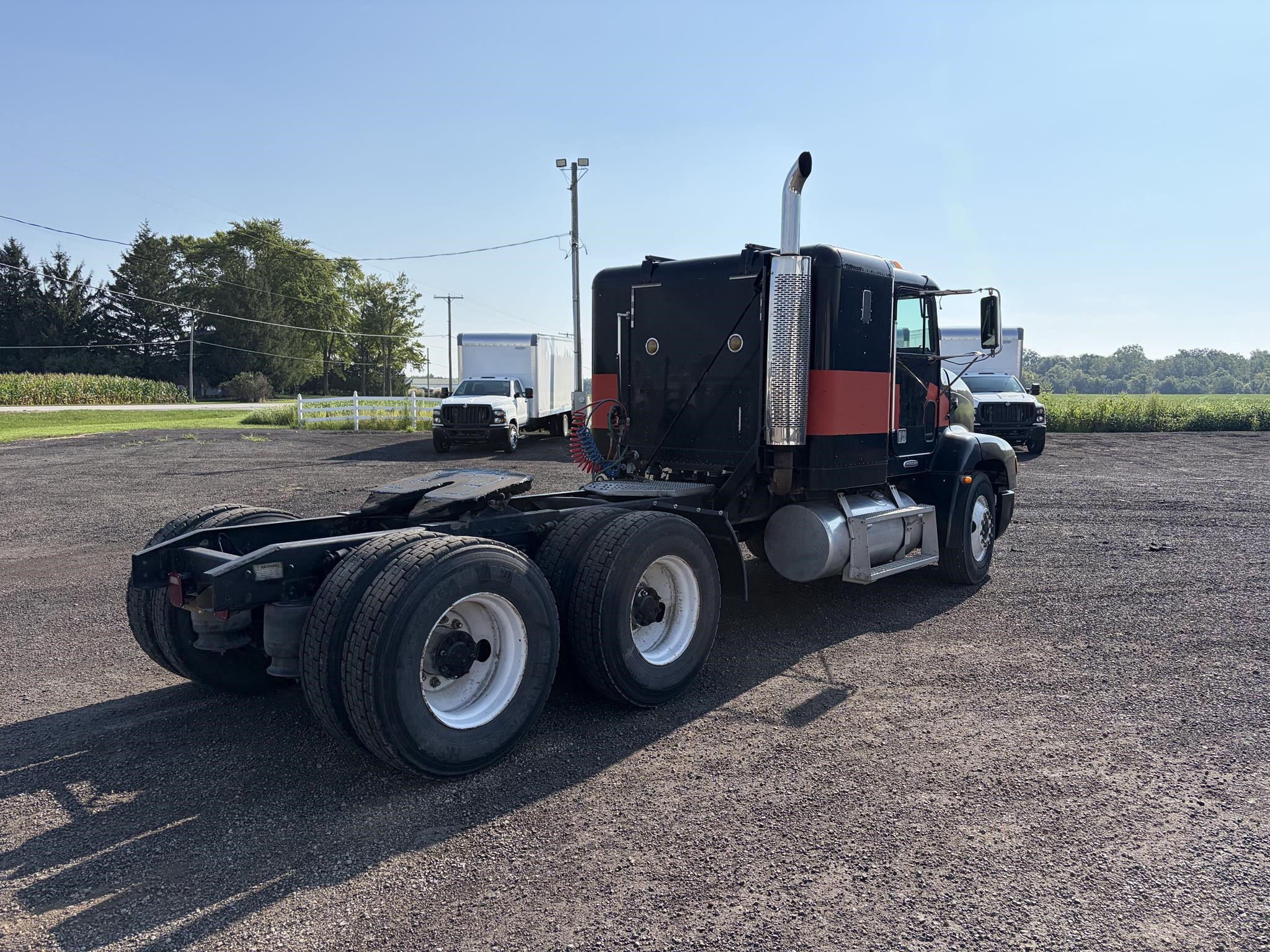 1999 FREIGHTLINER FLD112 11043982127 1999 FREIGHTLINER FLD112 11043982127