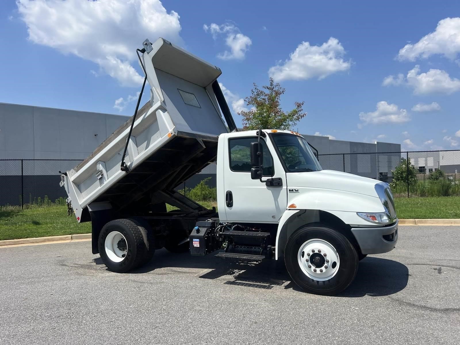 2021 INTERNATIONAL MV 2021 INTERNATIONAL MV - image 1 of 6