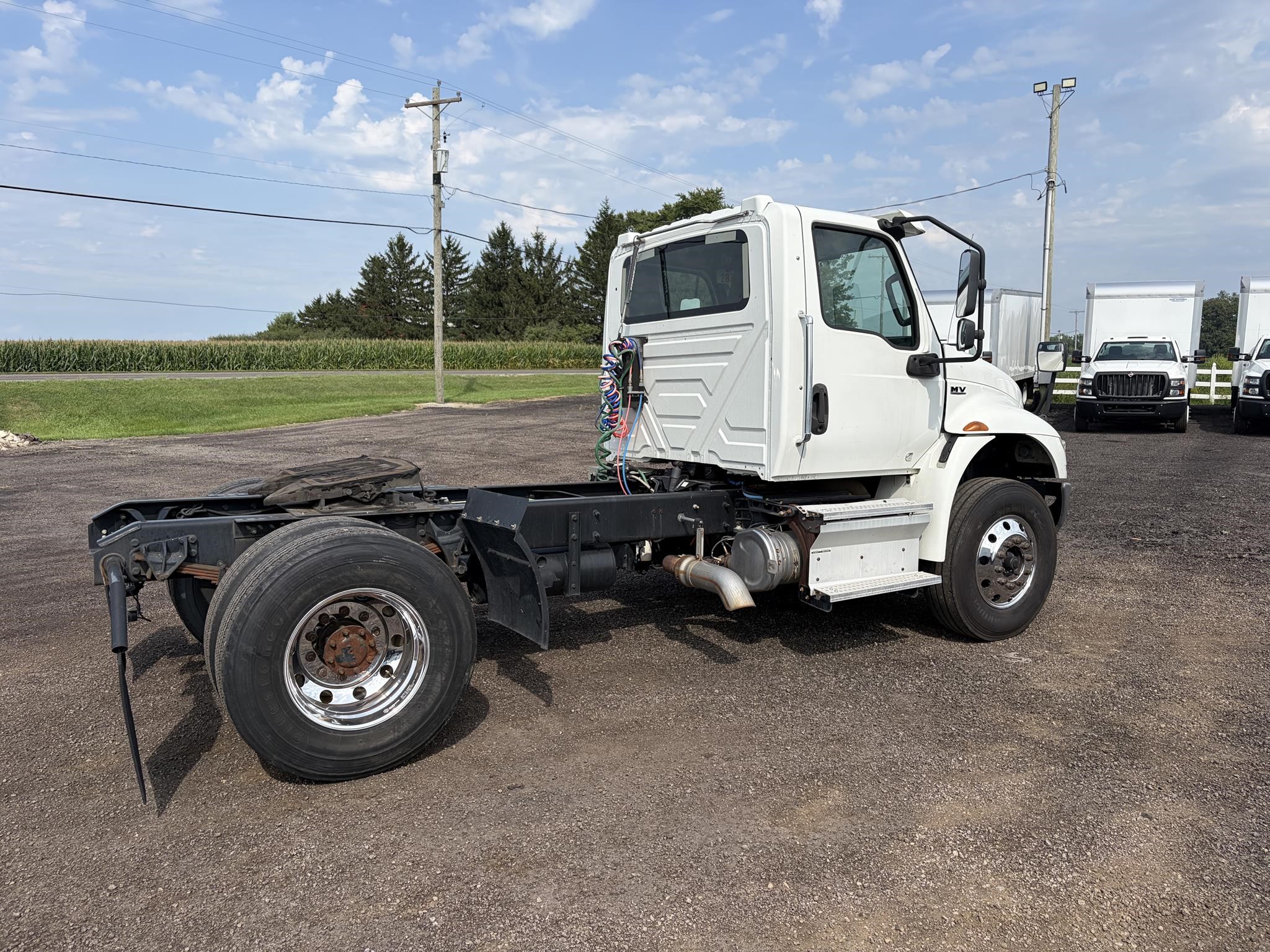 2021 INTERNATIONAL MV 2021 INTERNATIONAL MV - image 3 of 6