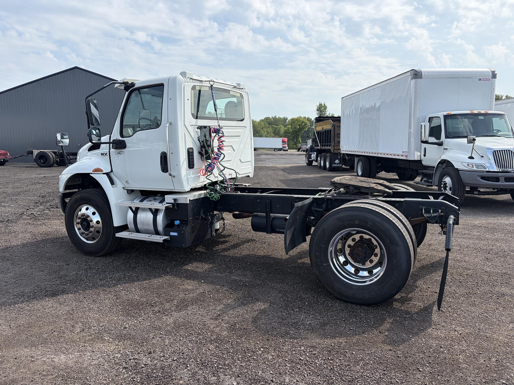2021 INTERNATIONAL MV 2021 INTERNATIONAL MV - image 4 of 6