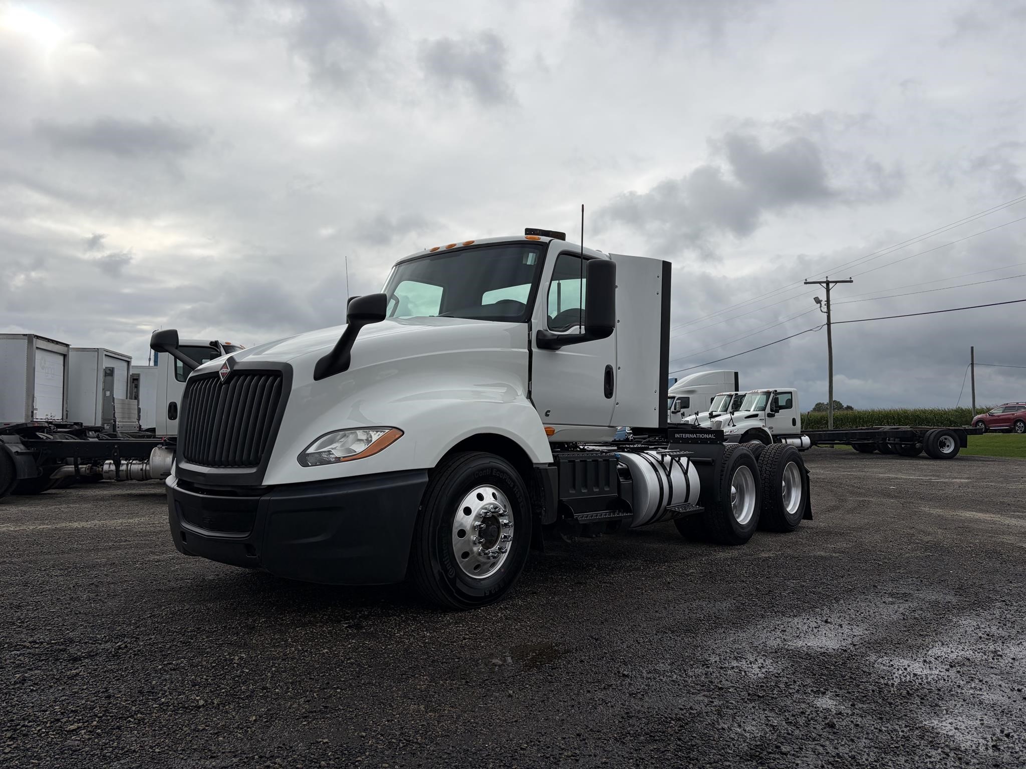 2020 INTERNATIONAL LT 2020 INTERNATIONAL LT - image 2 of 6