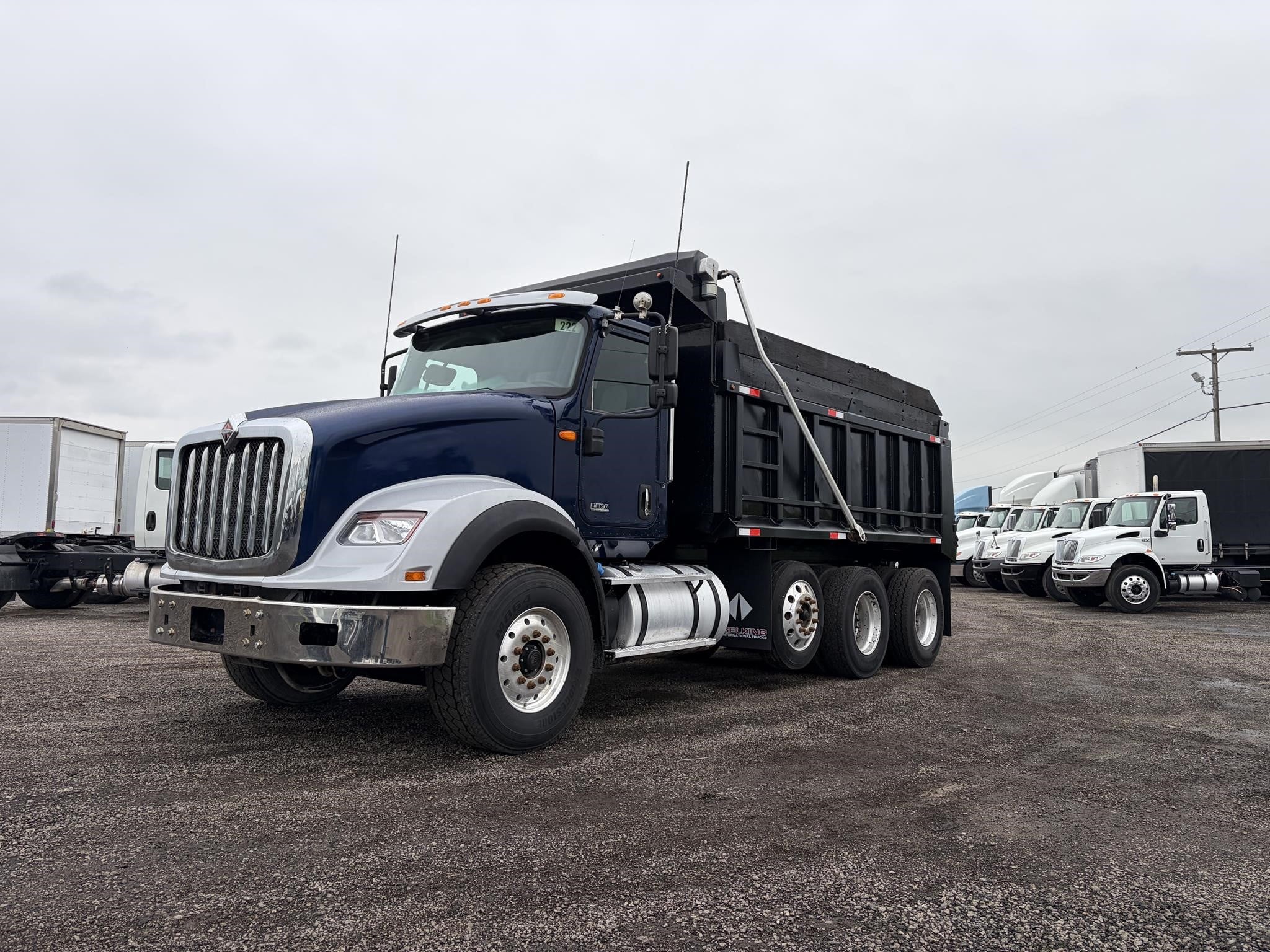 2018 INTERNATIONAL HX 2018 INTERNATIONAL HX - image 2 of 6