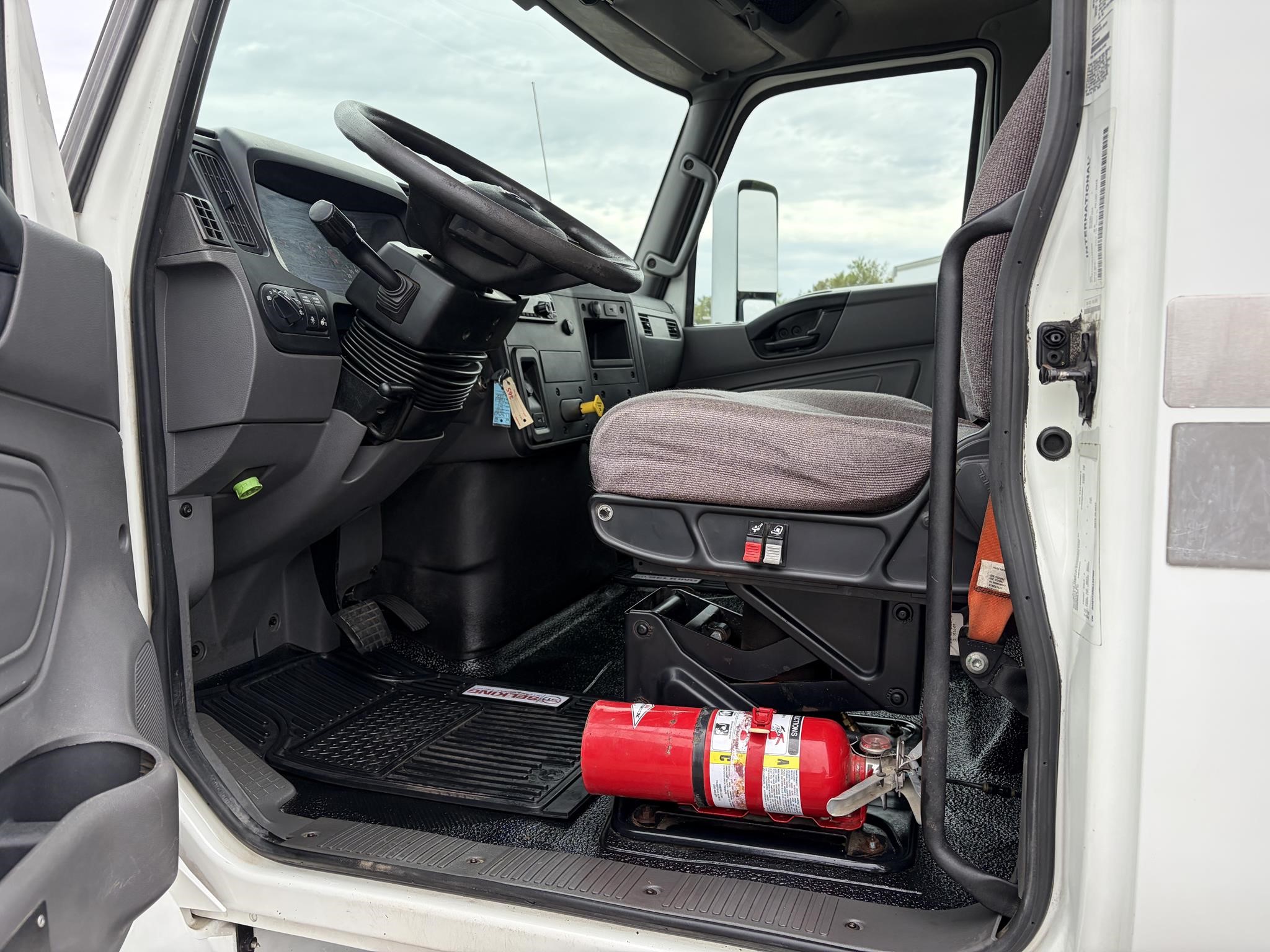 2020 INTERNATIONAL MV 2020 INTERNATIONAL MV - image 5 of 6