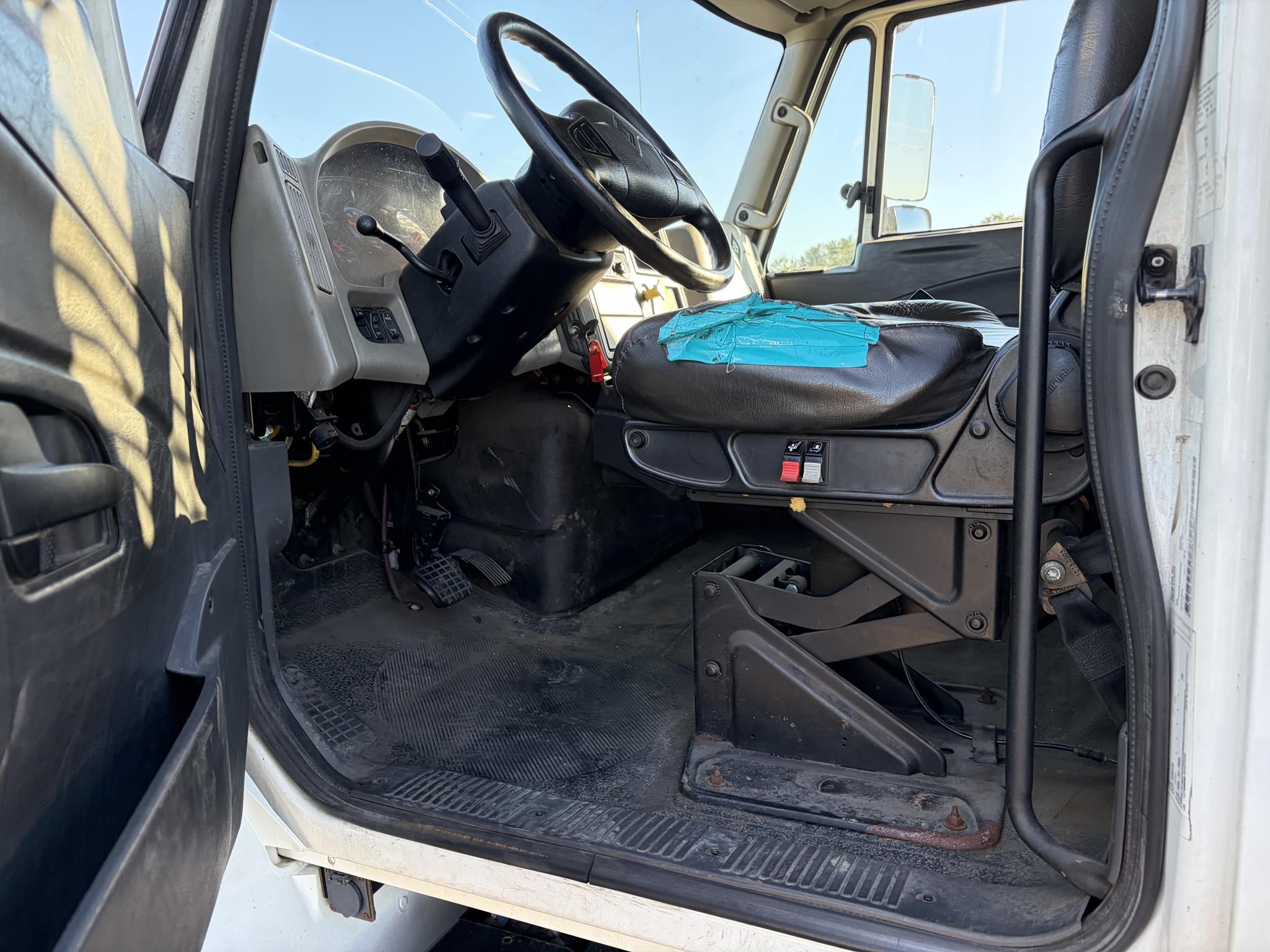 2016 INTERNATIONAL DURASTAR 4300 2016 INTERNATIONAL DURASTAR 4300 - image 6 of 6
