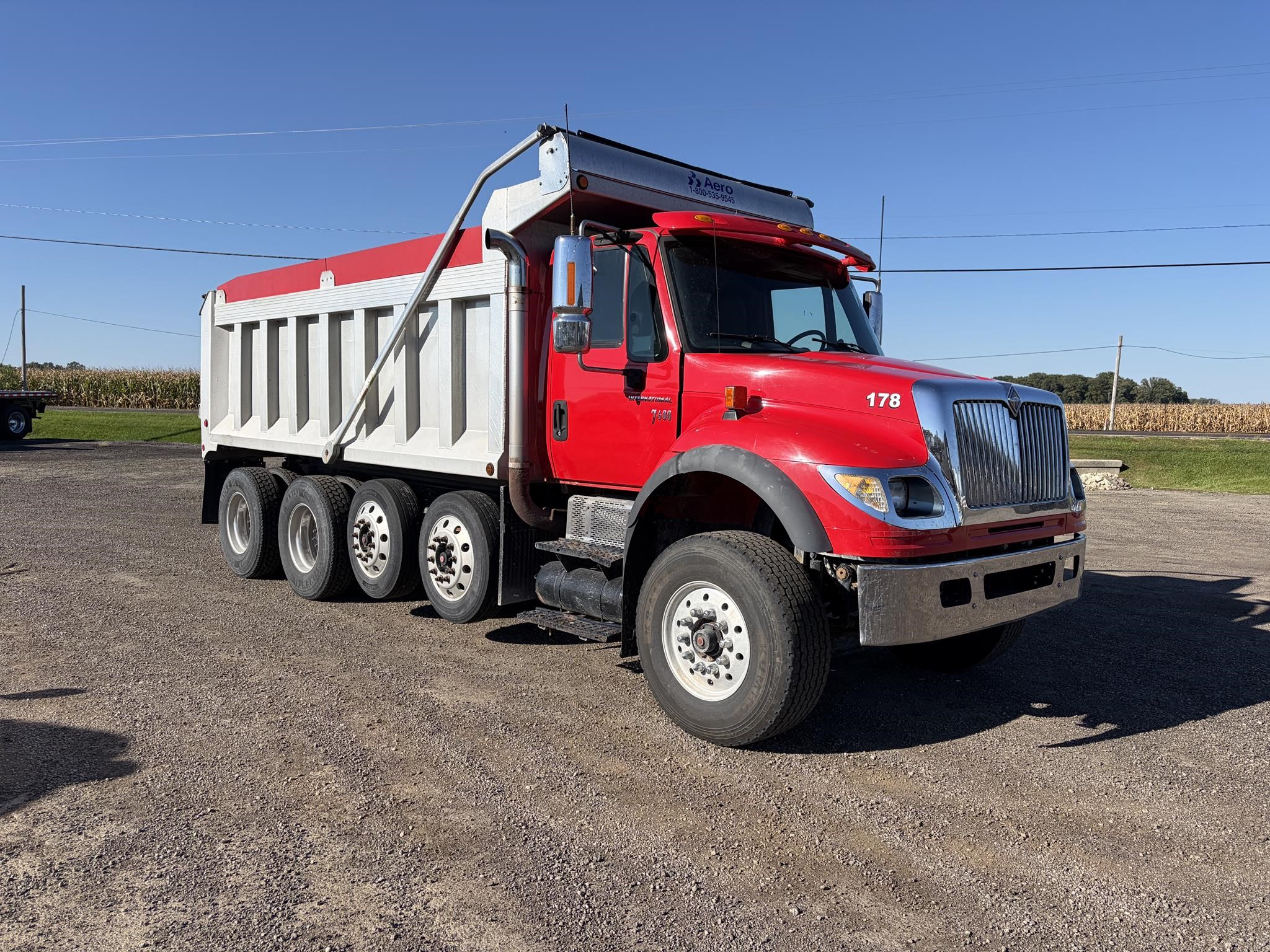 2007 INTERNATIONAL WORKSTAR 7600 2007 INTERNATIONAL WORKSTAR 7600 - image 1 of 6
