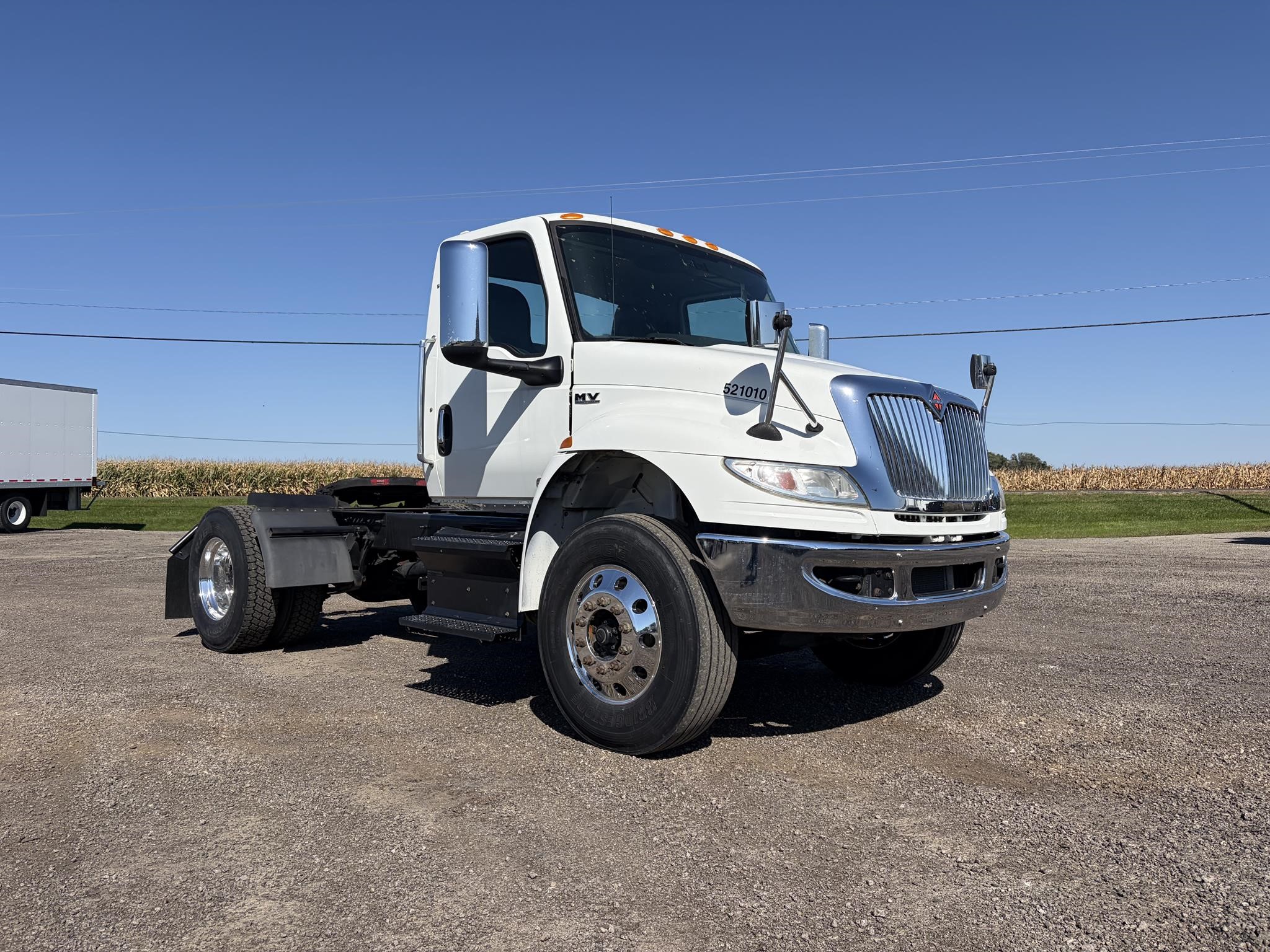 2021 INTERNATIONAL MV 2021 INTERNATIONAL MV - image 2 of 6