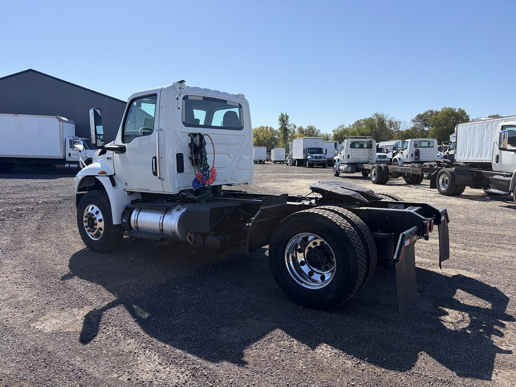 2021 INTERNATIONAL MV 2021 INTERNATIONAL MV - image 4 of 6